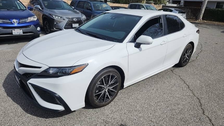 2023 Toyota Camry SE — Sedan — 18,071 mi — Thousand Oaks, CA