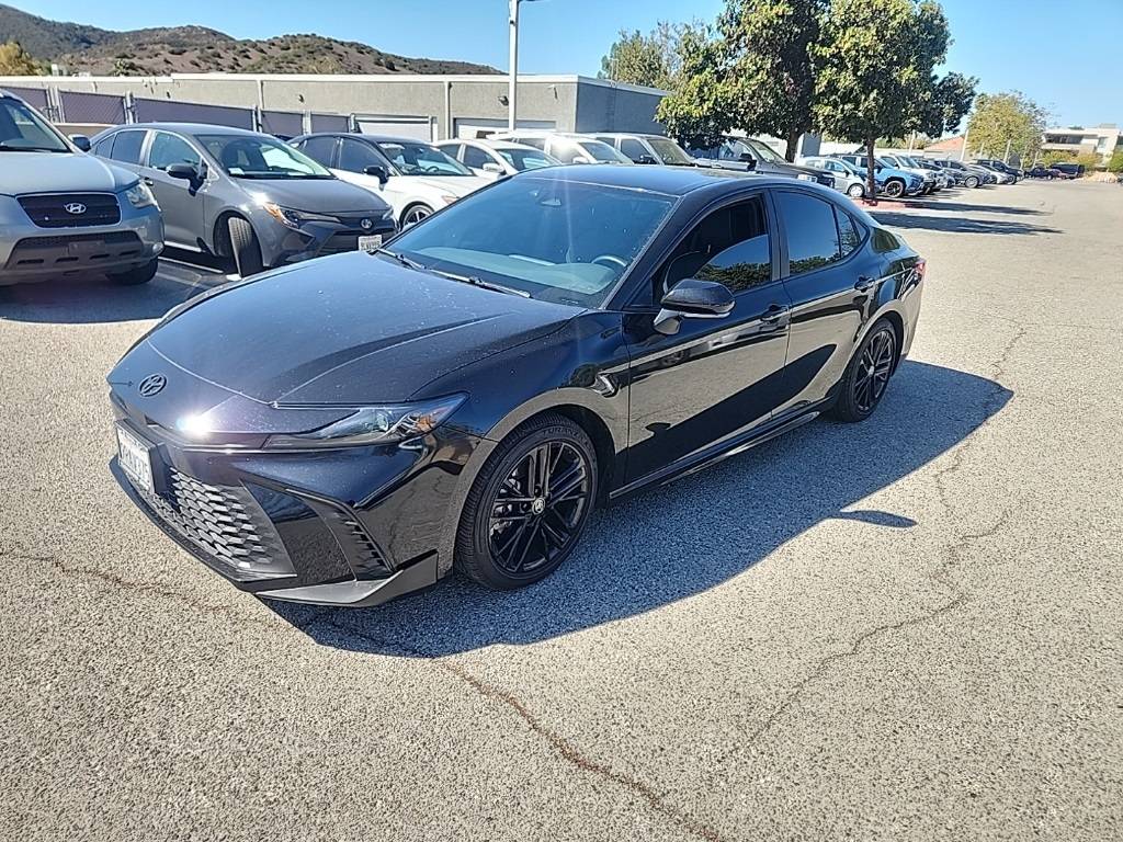 2025 Toyota Camry Hybrid SE — Sedan — 6,777 mi — Thousand Oaks, CA