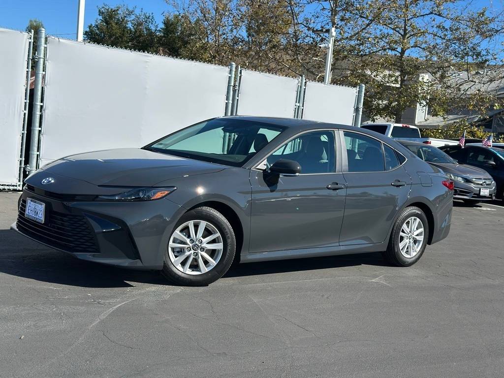 2026 Toyota Camry Hybrid LE — Sedan — 263 mi — Thousand Oaks, CA