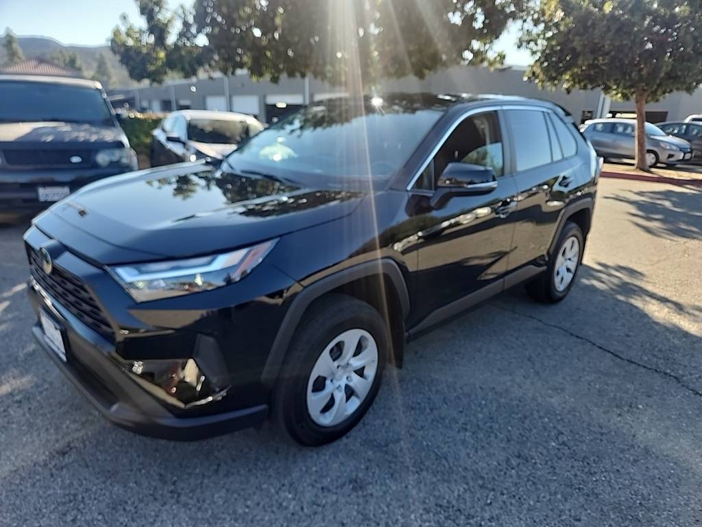 2025 Toyota RAV4 LE — SUV — 2,600 mi — Thousand Oaks, CA