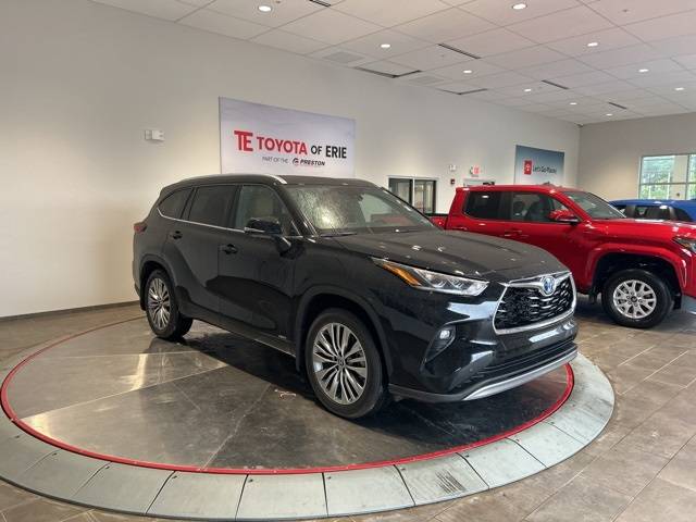 2024 Toyota Highlander Hybrid Platinum — SUV — 2,135 mi — Erie, PA