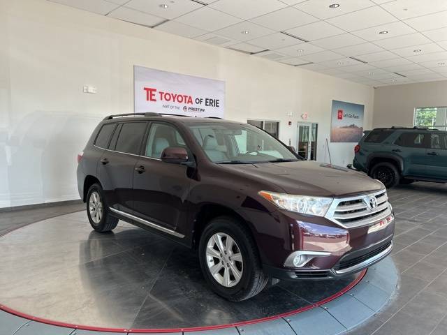 2013 Toyota Highlander Plus V6 — SUV — 52,175 mi — Erie, PA