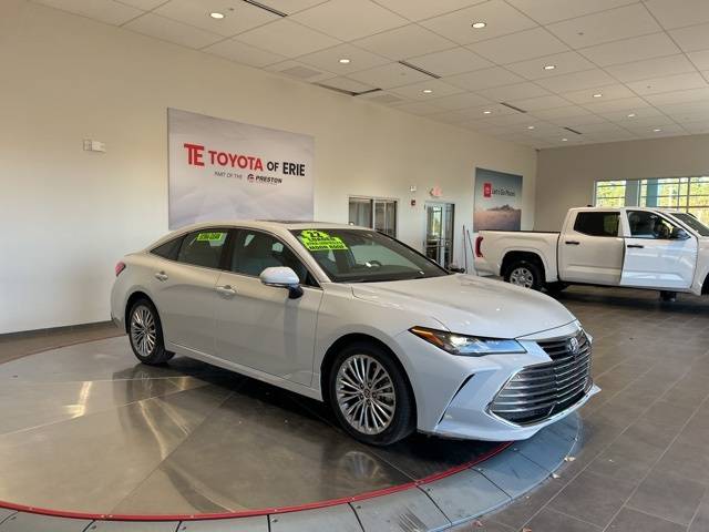 2022 Toyota Avalon Hybrid Limited — Sedan — 14,139 mi — Erie, PA