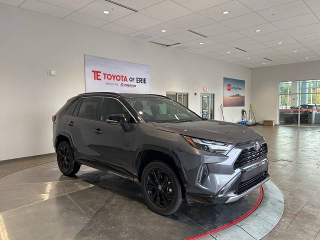 2025 Toyota RAV4 Hybrid XSE — SUV — 4,009 mi — Erie, PA