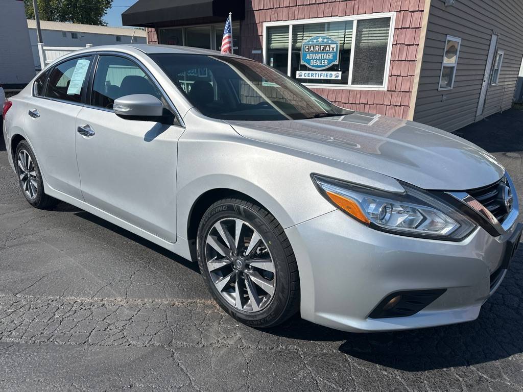 2017 Nissan Altima 2.5 SL — Sedan — 119,995 mi — FairView Heights, IL