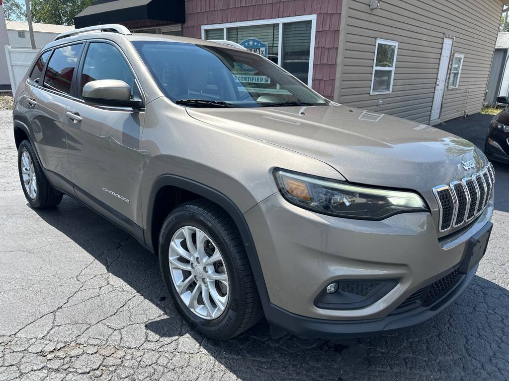 2019 Jeep Cherokee Latitude — SUV — 120,406 mi — FairView Heights, IL