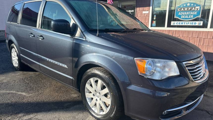 2013 Chrysler Town & Country Touring — Minivan — 101,059 mi — FairView Heights, IL