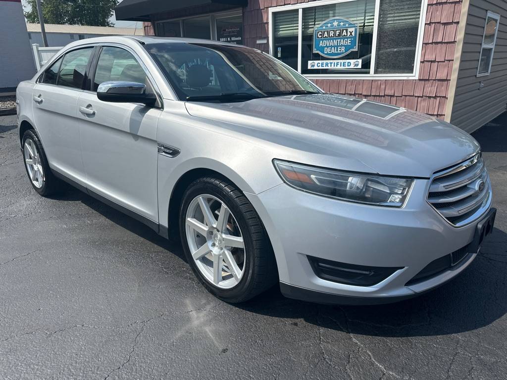 2015 Ford Taurus Limited — Sedan — 125,316 mi — FairView Heights, IL