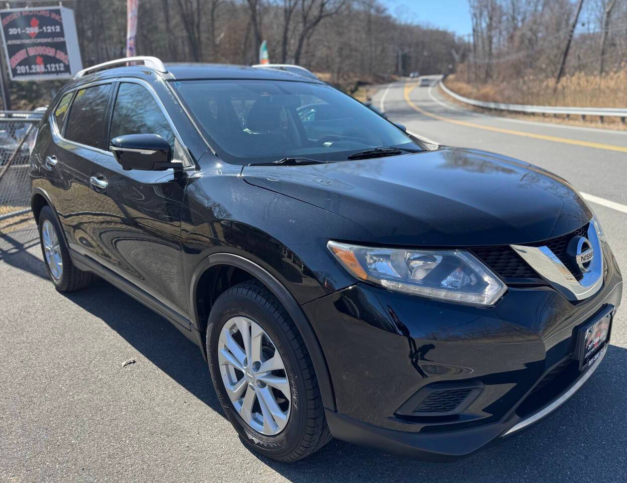 2015 Nissan Rogue SV — SUV — 211,072 mi — Lake Hopatcong, NJ