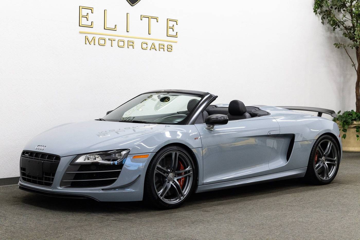 2012 Audi R8 5.2L GT