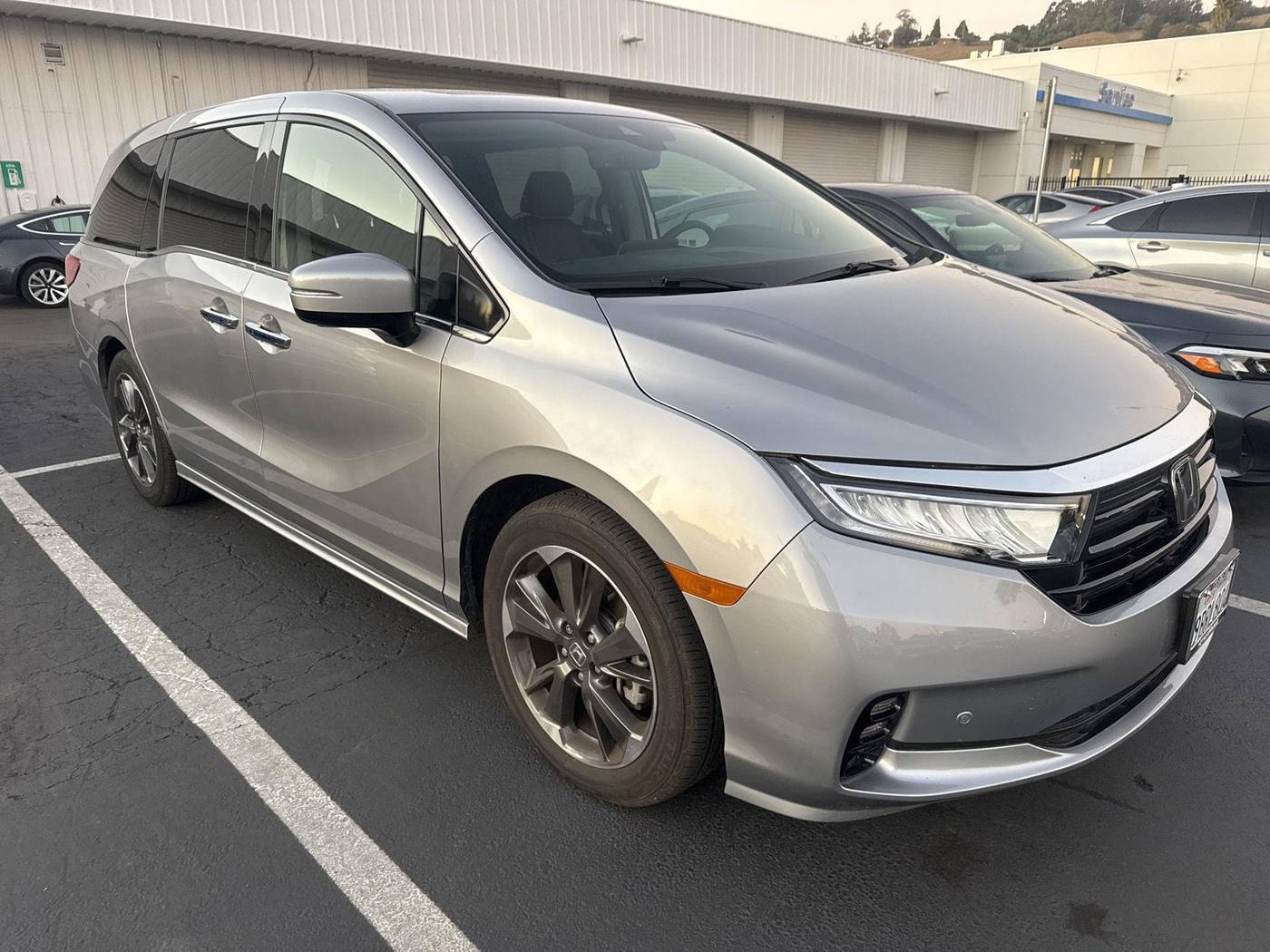 2022 Honda Odyssey Elite — Minivan — 5,681 mi — Hayward, CA