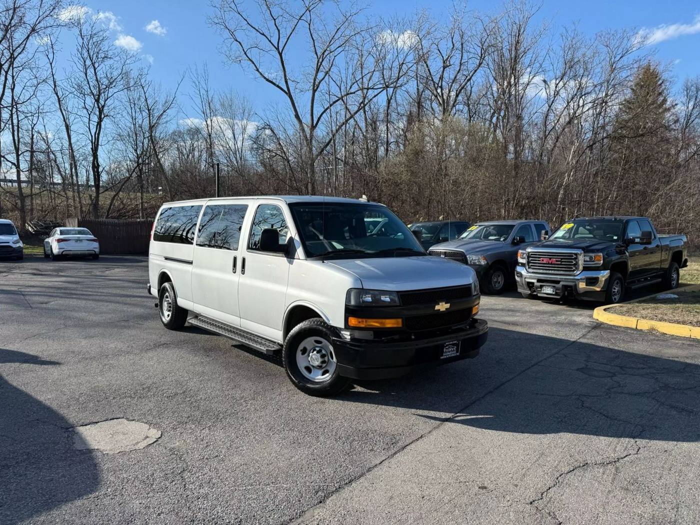 2020 Chevrolet Express Passenger LS — Passenger Van — 60,462 mi — New Windsor, NY