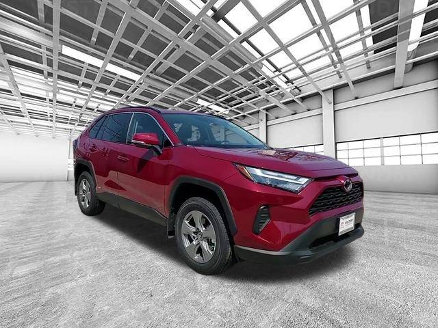 2025 Toyota RAV4 Hybrid XLE — SUV — 4,918 mi — Chicago, IL