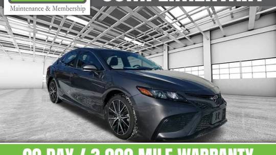 2022 Toyota Camry SE — Sedan — 61,374 mi — Chicago, IL