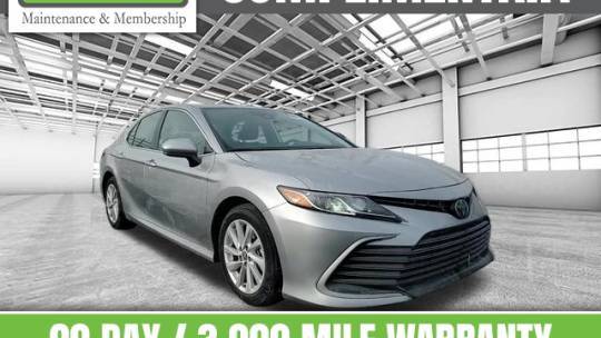 2024 Toyota Camry LE — Sedan — 22,268 mi — Chicago, IL