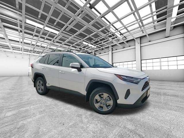 2025 Toyota RAV4 Hybrid XLE — SUV — 10 mi — Chicago, IL