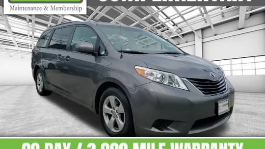 2014 Toyota Sienna LE — Minivan — 87,867 mi — Chicago, IL