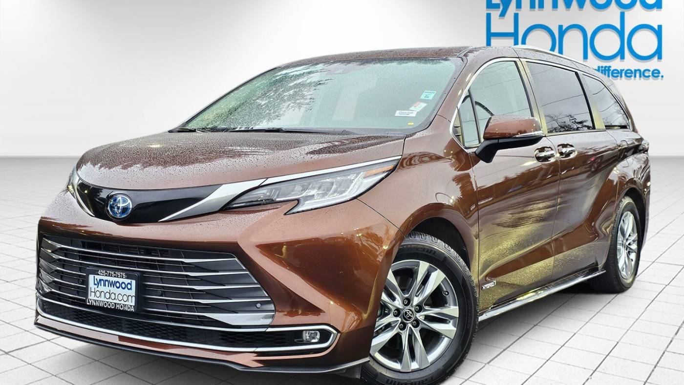 2021 Toyota Sienna Limited — Minivan — 51,243 mi — Edmonds, WA