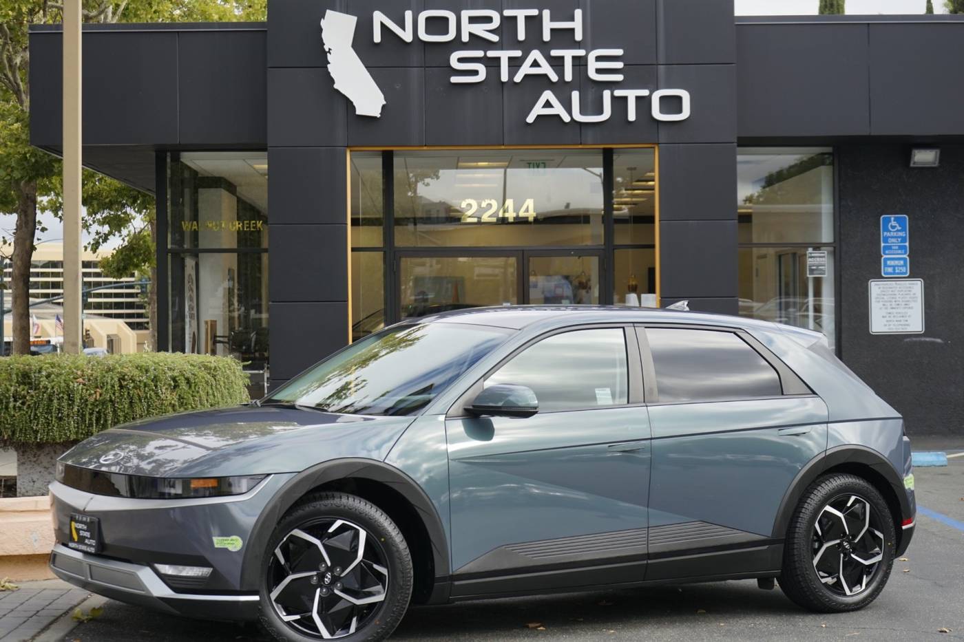 2023 Hyundai IONIQ 5 SE — SUV — 33,439 mi — Walnut Creek, CA