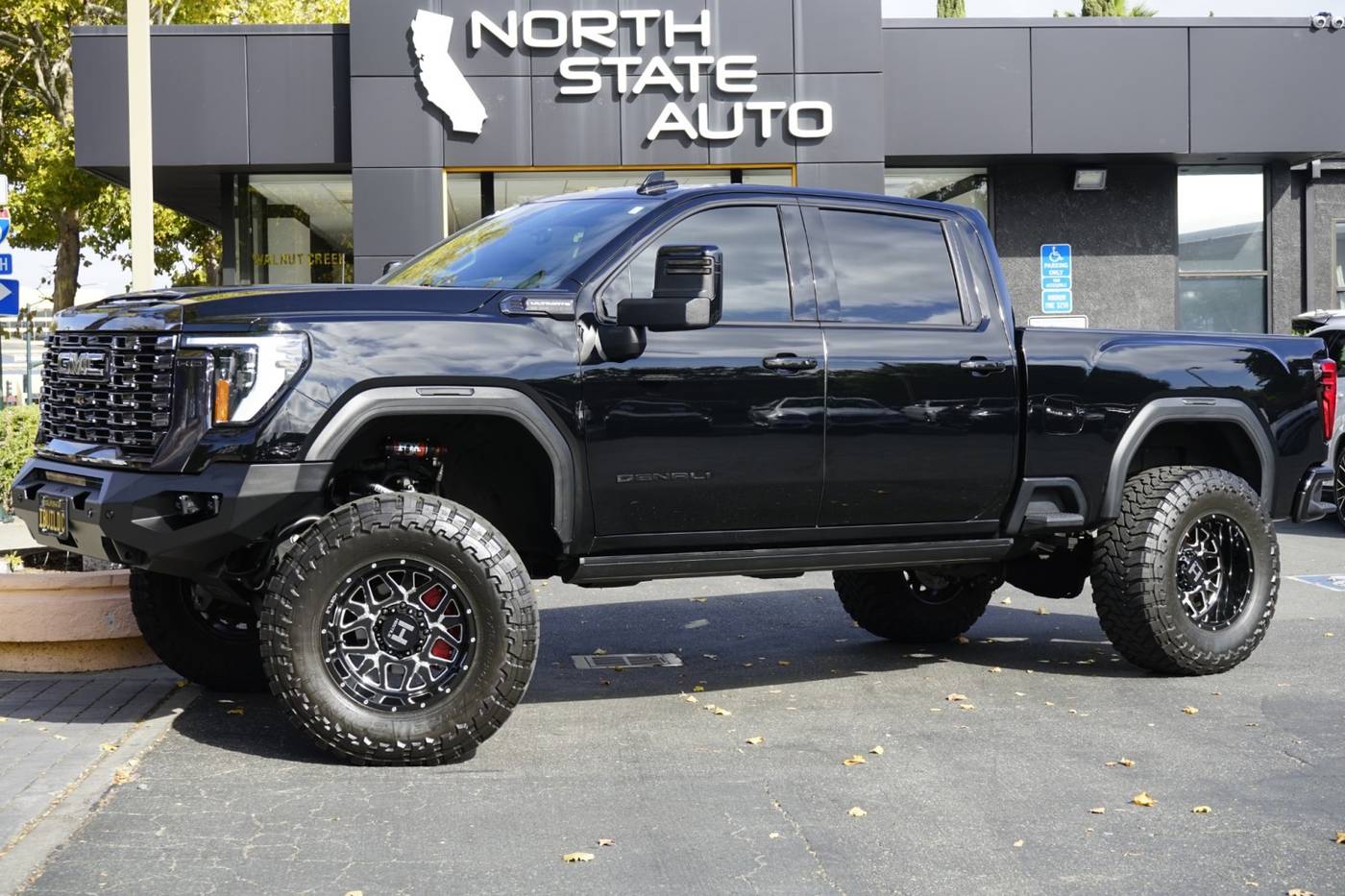2024 GMC Sierra 2500HD Denali Ultimate — Pickup Truck — 23,303 mi — Walnut Creek, CA