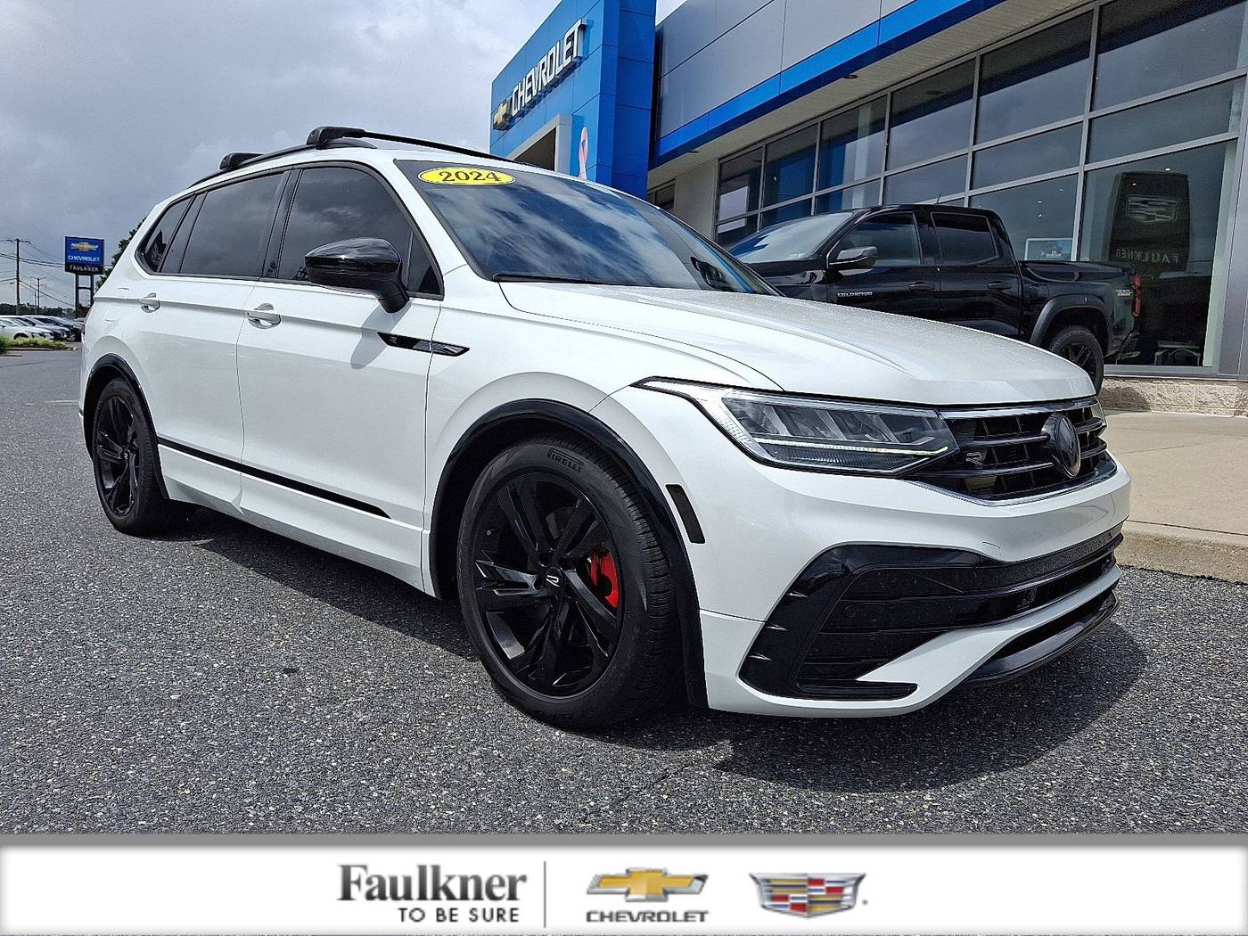 2024 Volkswagen Tiguan SE R-Line Black — SUV — 27,705 mi — Bethlehem, PA