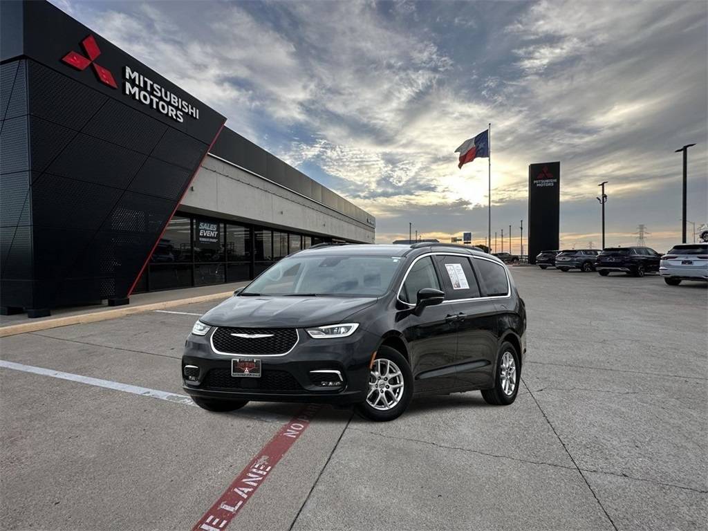 2022 Chrysler Pacifica Touring L — Minivan — 80,555 mi — Forth Worth, TX