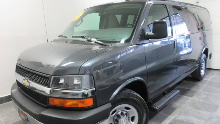 2017 Chevrolet Express Passenger LT — Passenger Van — 30,275 mi — North Bergen, NJ