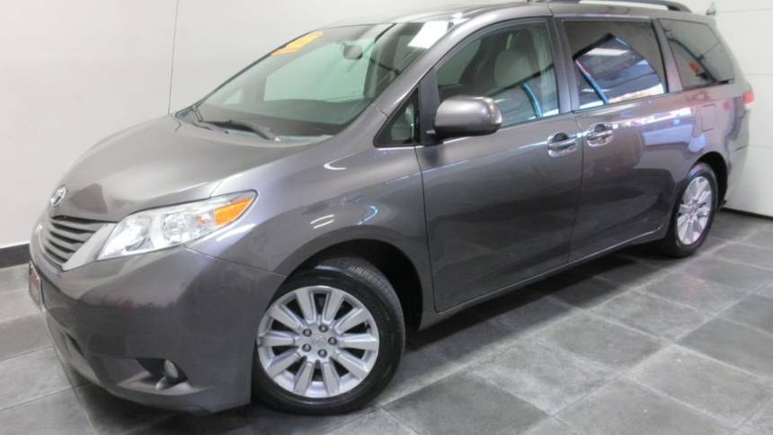 2014 Toyota Sienna XLE — Minivan — 120,293 mi — North Bergen, NJ