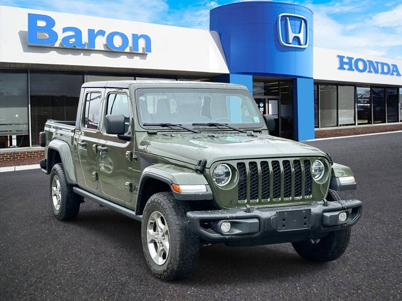 2021 Jeep Gladiator Freedom — Pickup Truck — 30,809 mi — Patchogue, NY