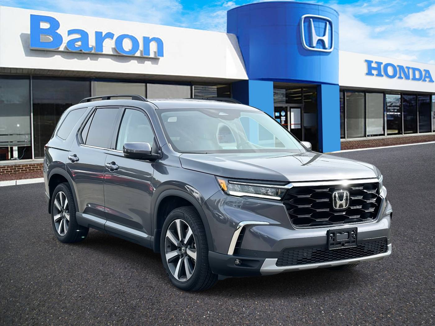 2023 Honda Pilot Touring — SUV — 11,173 mi — Patchogue, NY