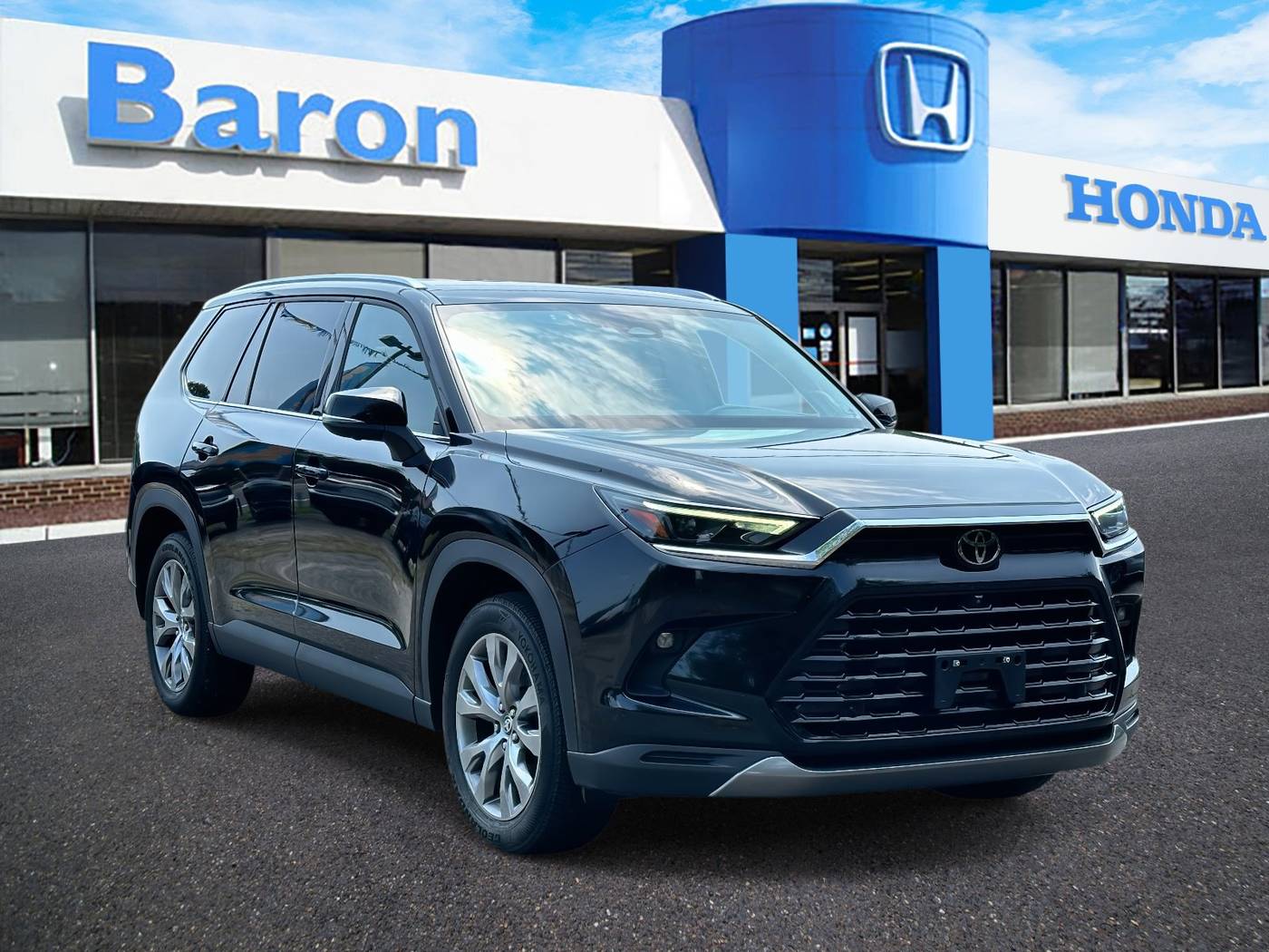 2024 Toyota Grand Highlander Limited — SUV — 42,072 mi — Patchogue, NY