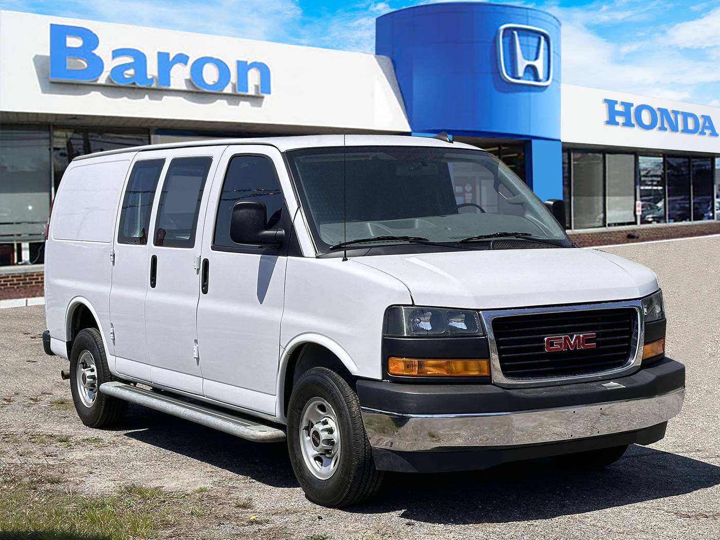 2023 GMC Savana Cargo Van Base — Cargo Van — 12,983 mi — Patchogue, NY