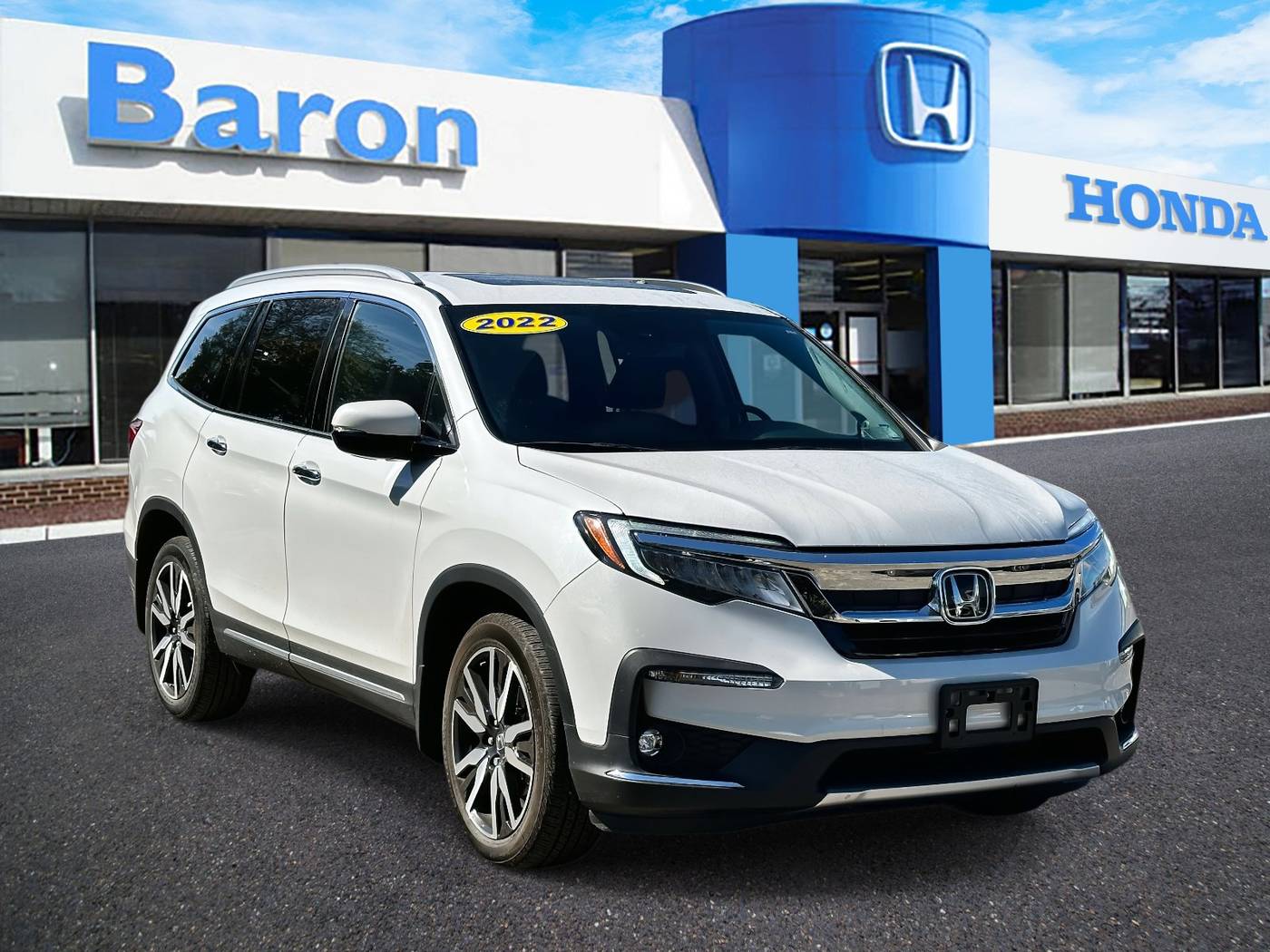 2022 Honda Pilot Touring — SUV — 9,157 mi — Patchogue, NY