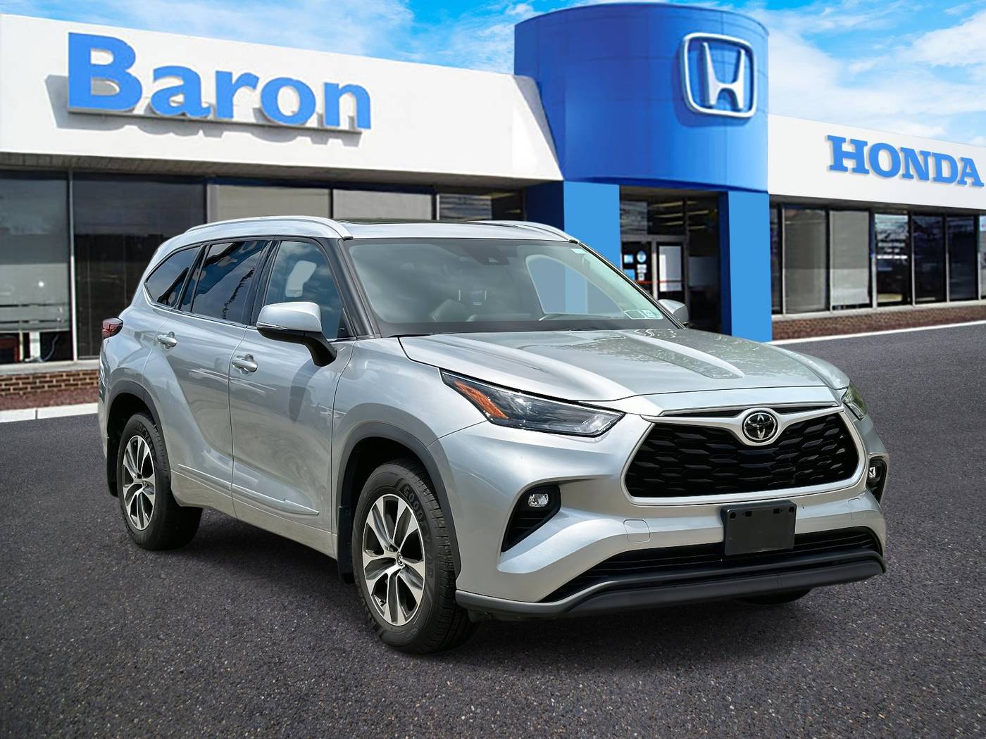 2022 Toyota Highlander XLE — SUV — 49,266 mi — Patchogue, NY