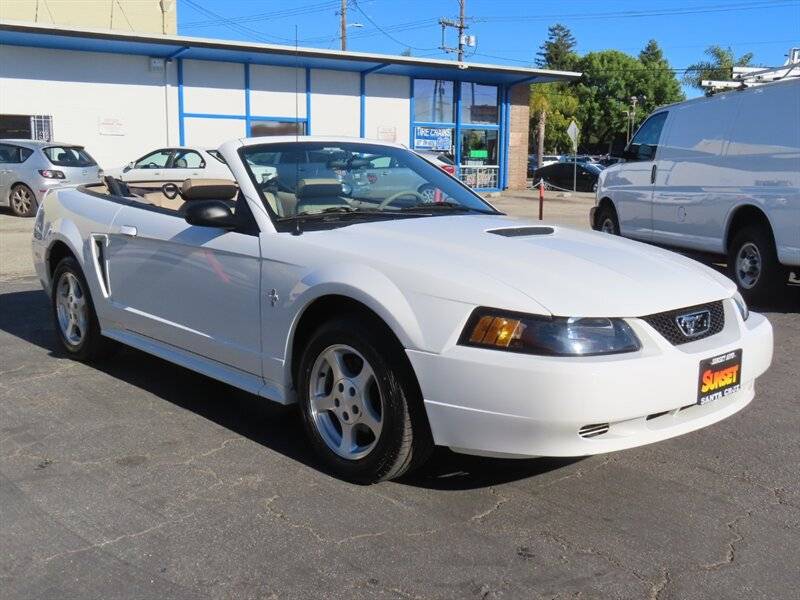 2002 Ford Mustang Deluxe