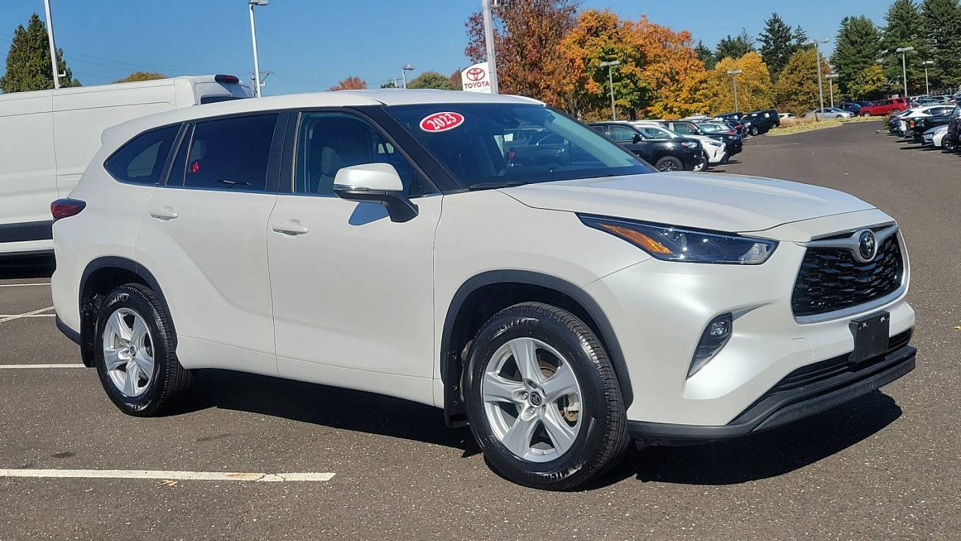 2023 Toyota Highlander LE — SUV — 24,243 mi — Trevose, PA