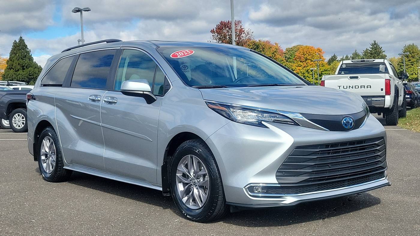 2023 Toyota Sienna XLE — Minivan — 62,058 mi — Trevose, PA