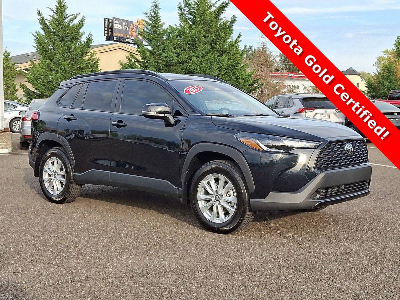 2025 Toyota Corolla Cross LE — SUV — 1,077 mi — Trevose, PA