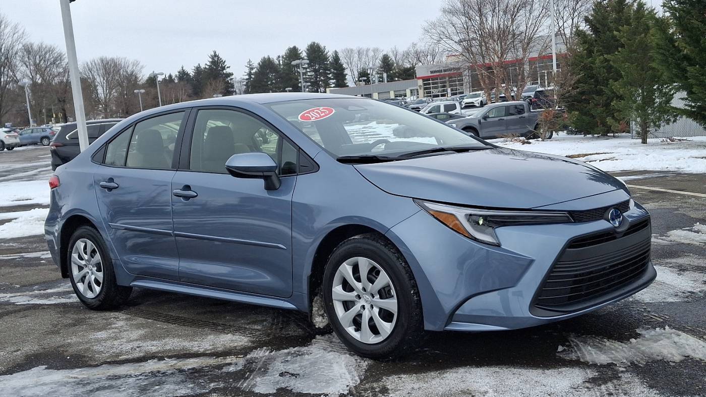 2025 Toyota Corolla Hybrid LE — Sedan — 436 mi — Trevose, PA