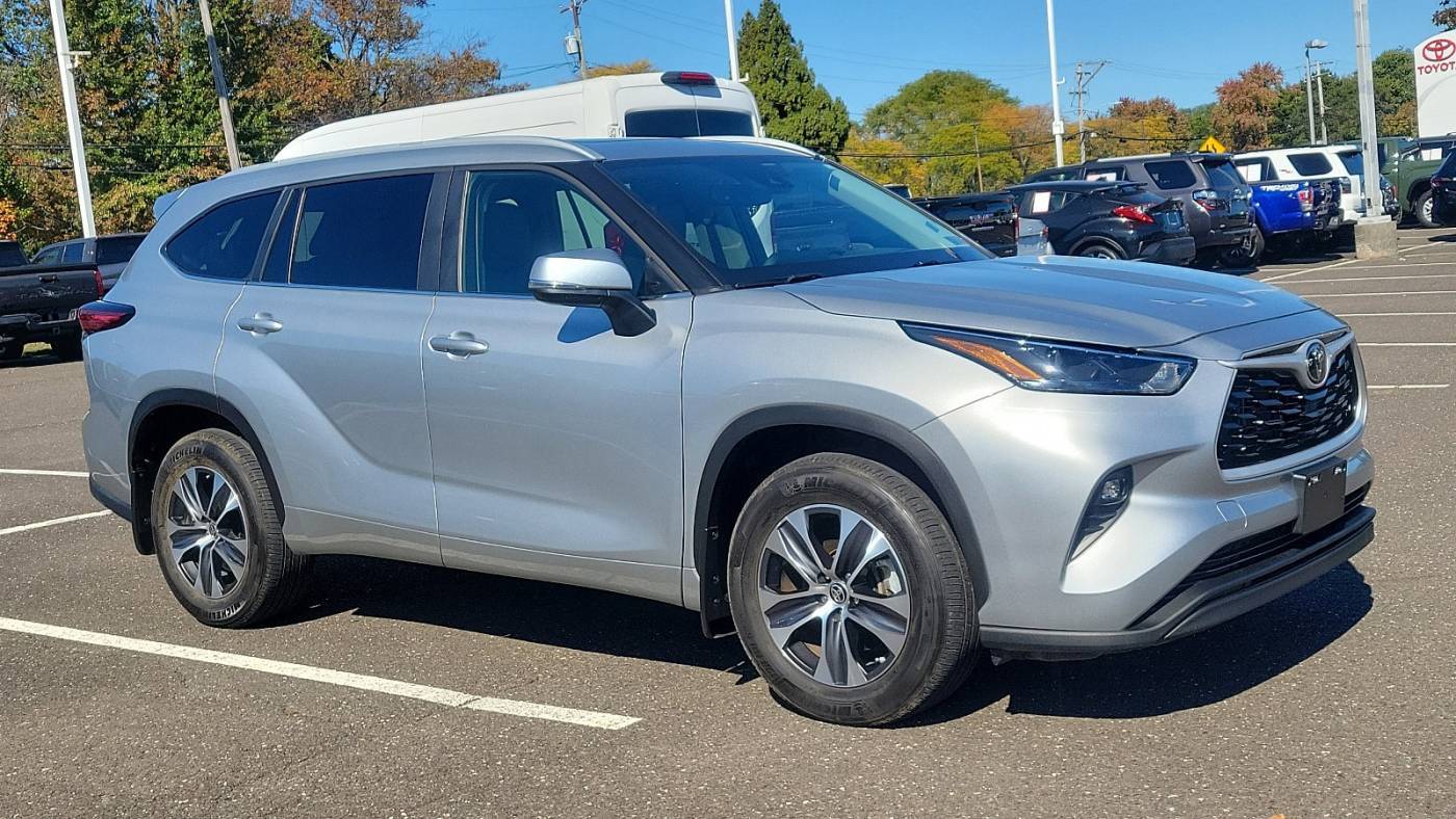 2023 Toyota Highlander XLE — SUV — 24,344 mi — Trevose, PA