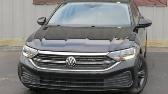 2024 Volkswagen Jetta SE — Sedan — 5,325 mi — Houston, TX