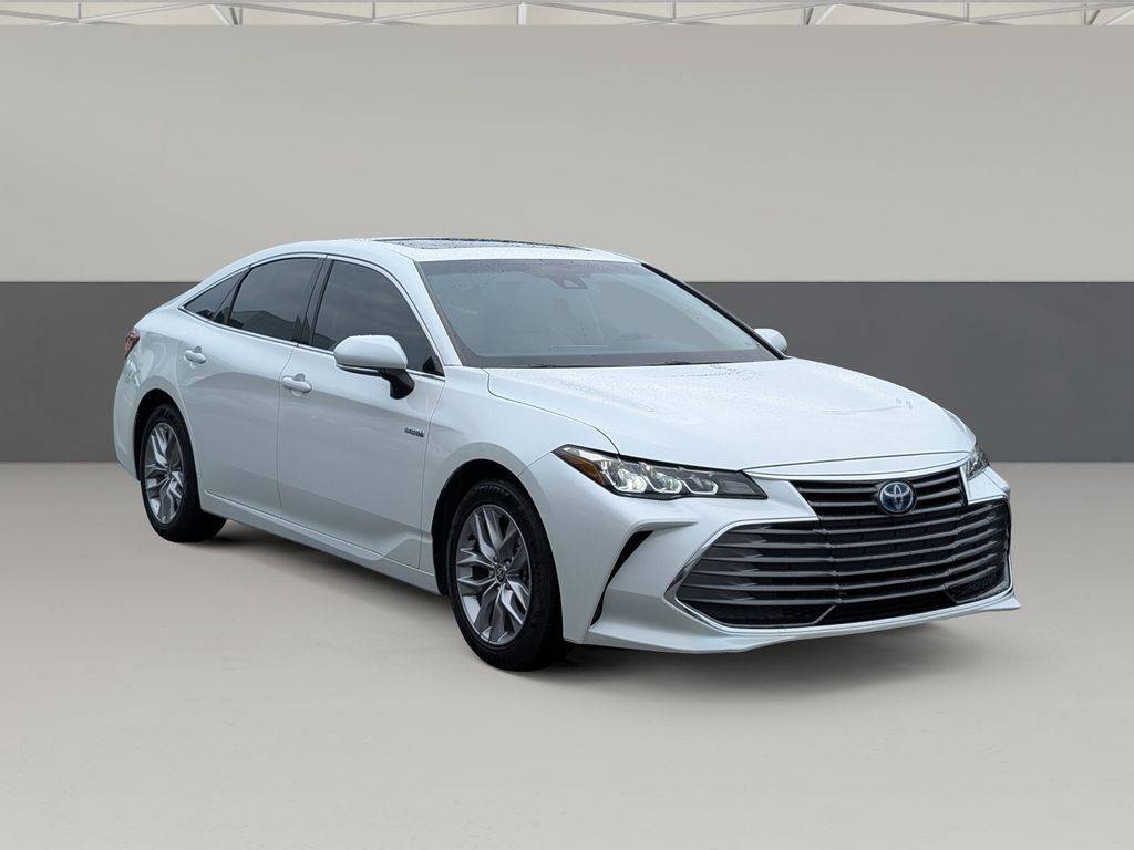 2021 Toyota Avalon Hybrid XLE