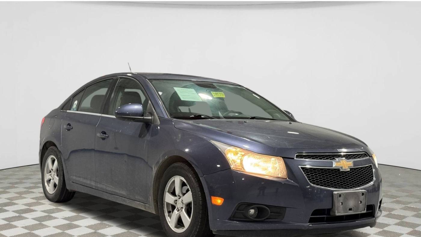 2013 Chevrolet Cruze 1LT — Sedan — 120,429 mi — Louisville, KY