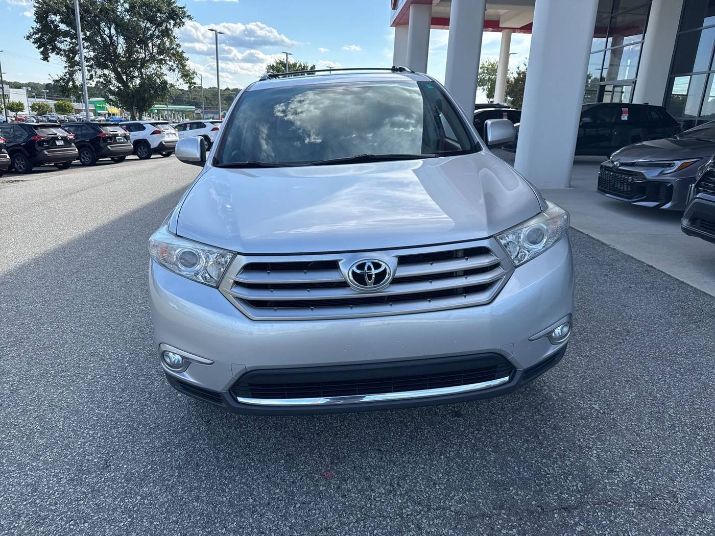 2011 Toyota Highlander Highlander V6 — SUV — 136,400 mi — Durham, NC