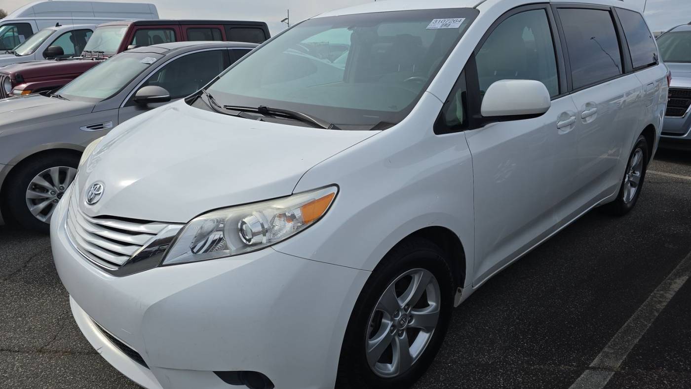 2017 Toyota Sienna L — Minivan — 64,921 mi — Durham, NC