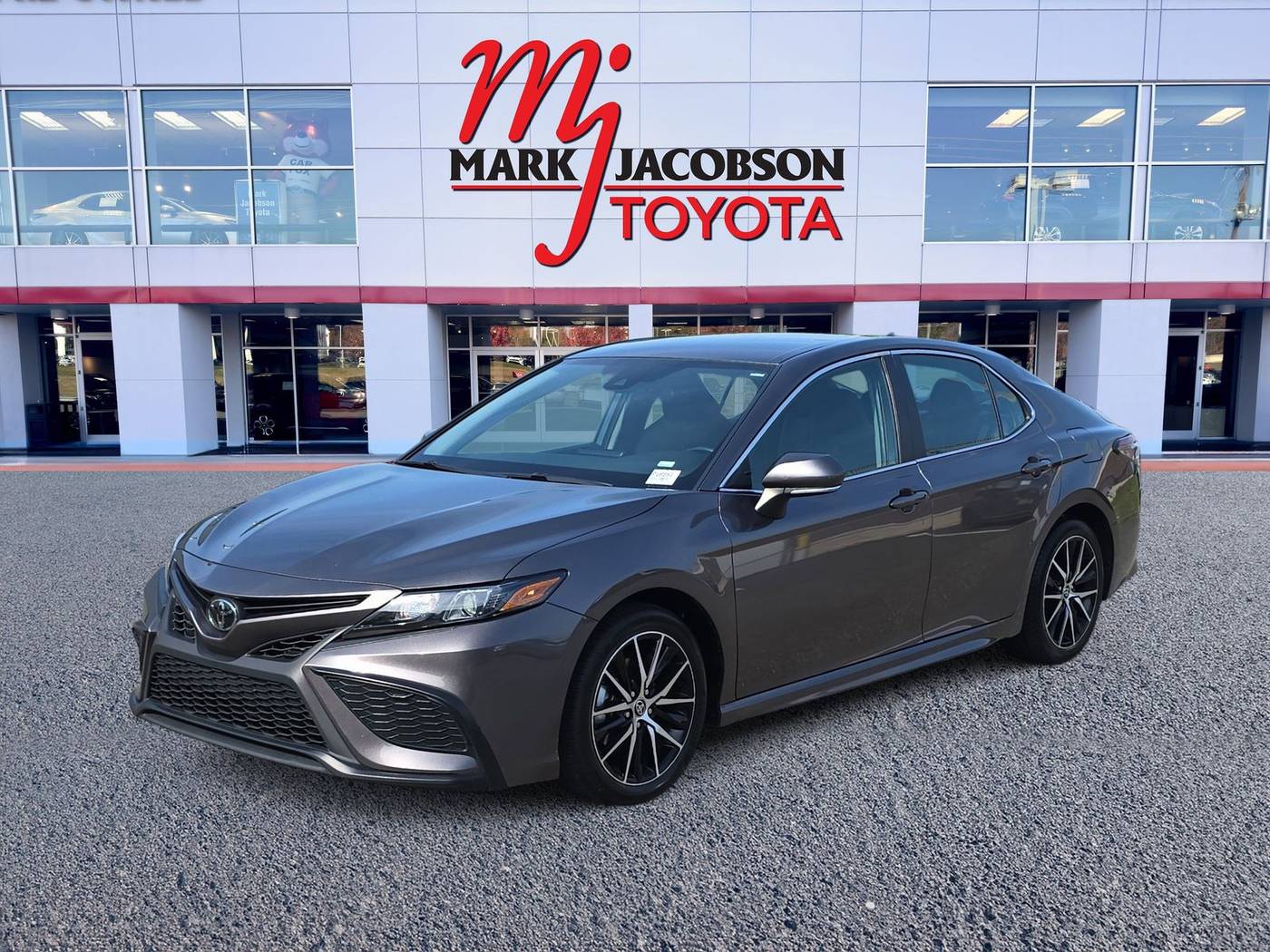 2023 Toyota Camry SE — Sedan — 51,731 mi — Durham, NC