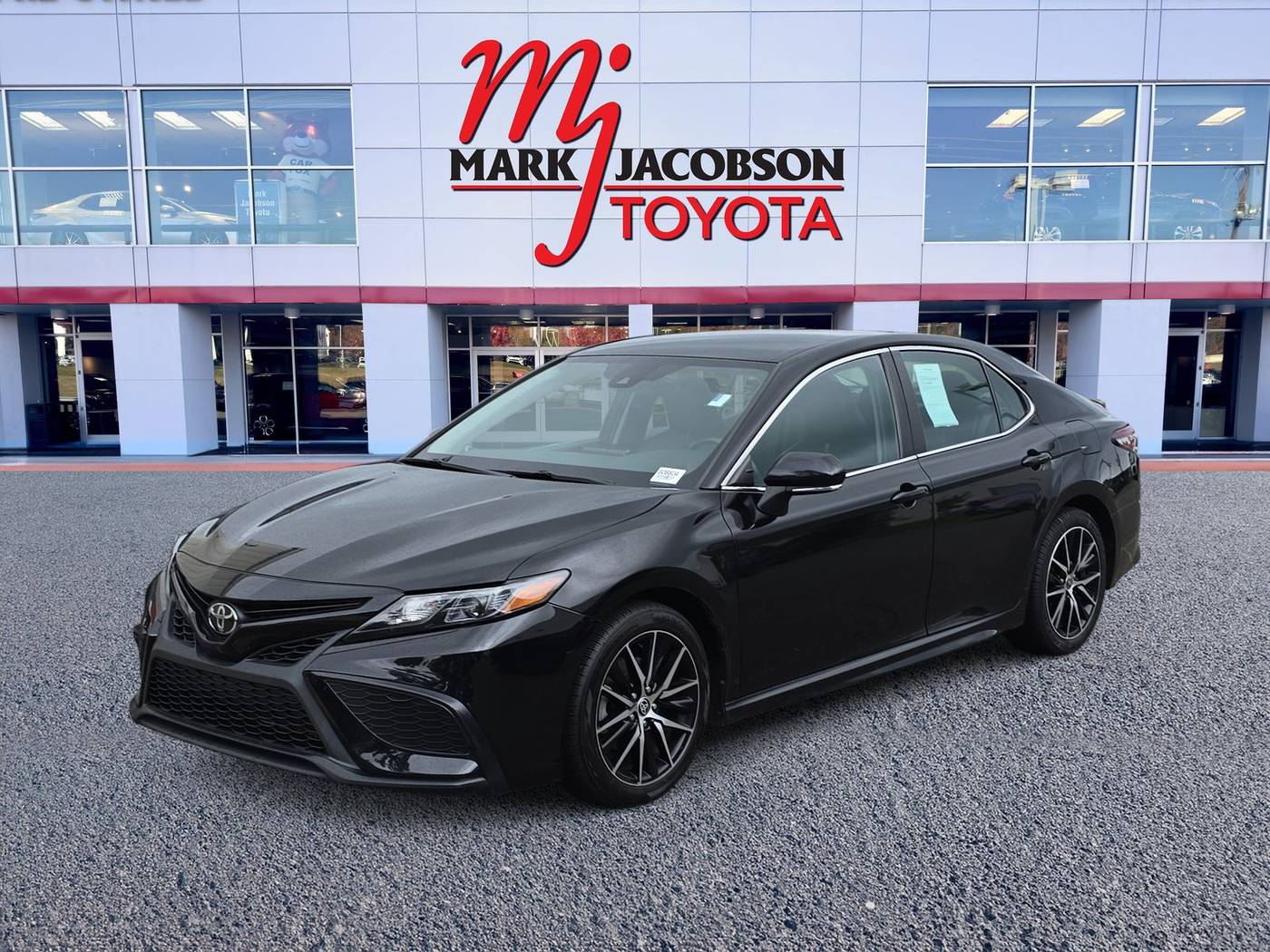 2022 Toyota Camry SE — Sedan — 56,031 mi — Durham, NC