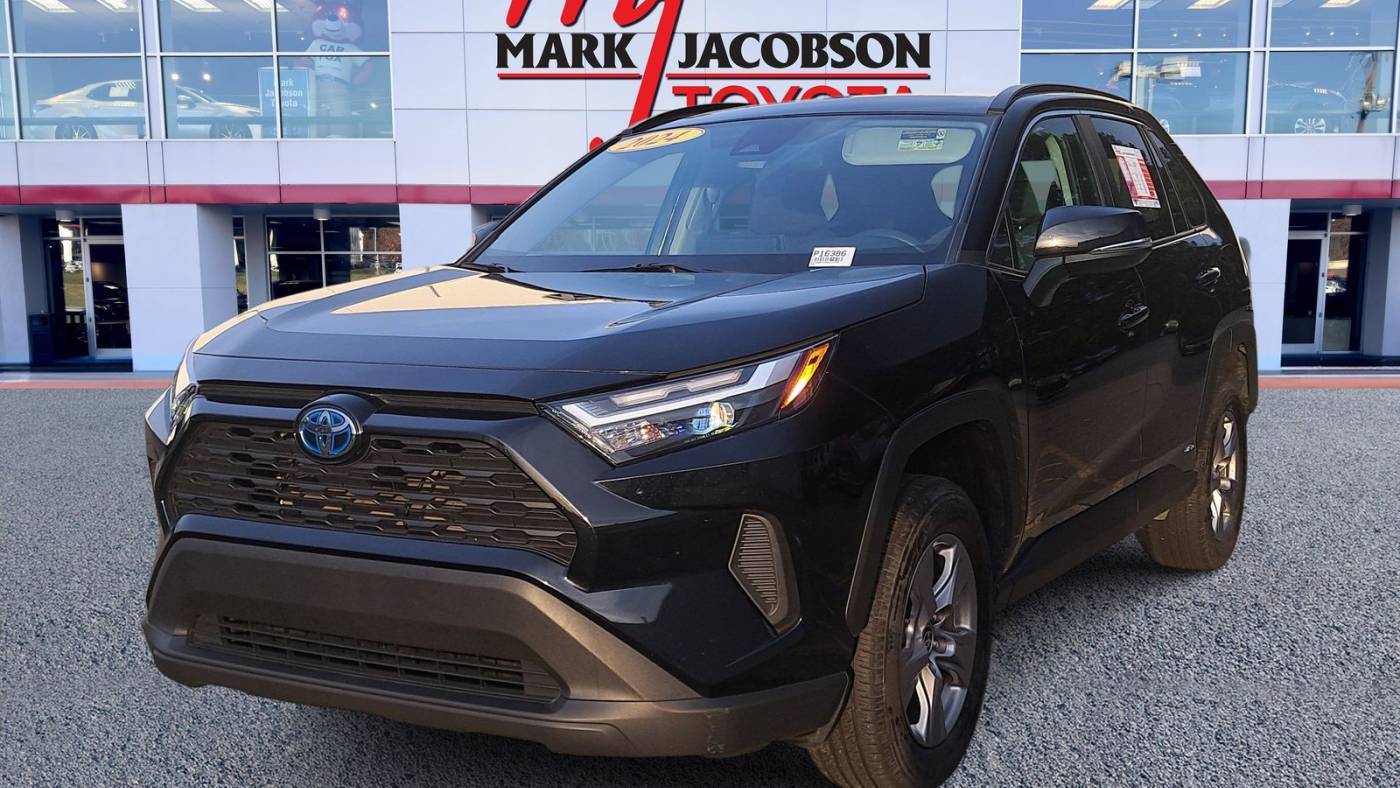 2024 Toyota RAV4 Hybrid XLE — SUV — 26,184 mi — Durham, NC