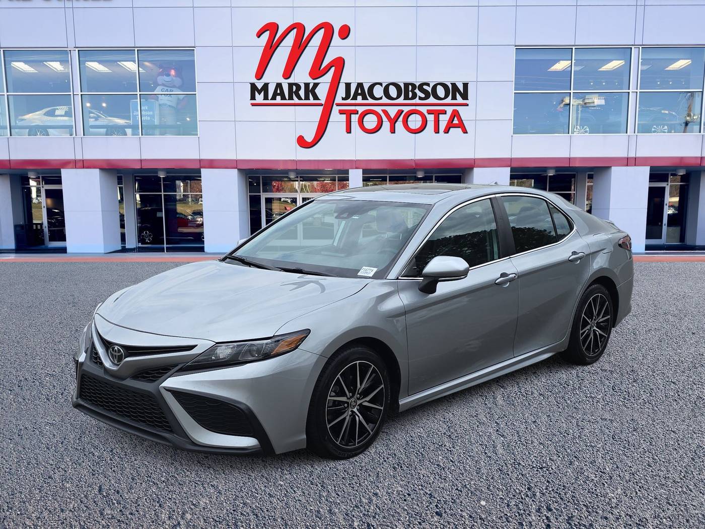 2021 Toyota Camry SE — Sedan — 92,070 mi — Durham, NC