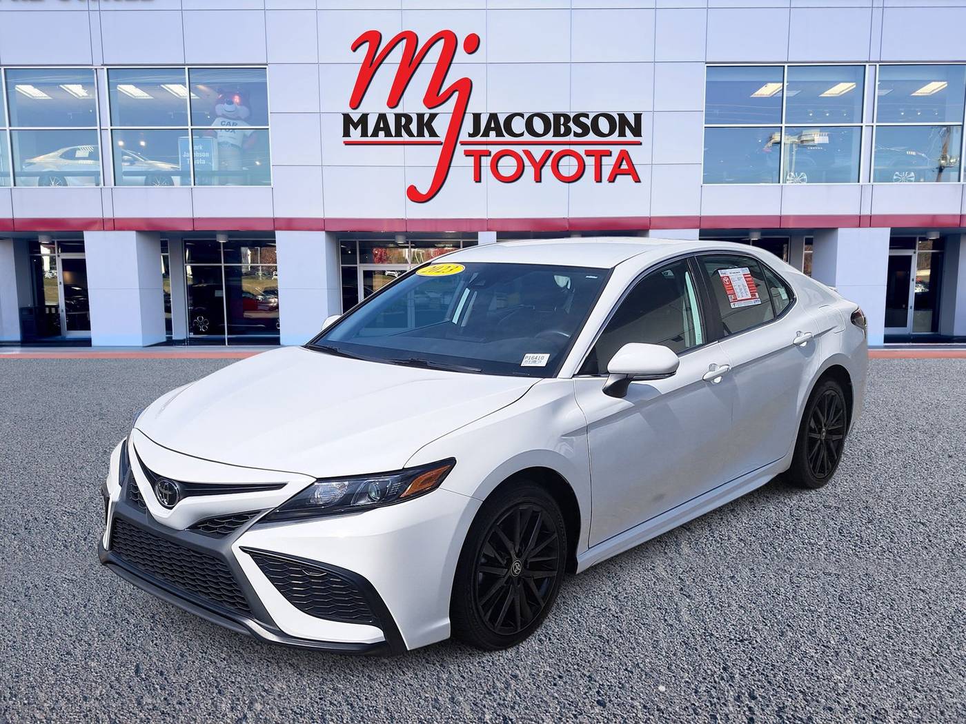 2023 Toyota Camry SE — Sedan — 40,850 mi — Durham, NC
